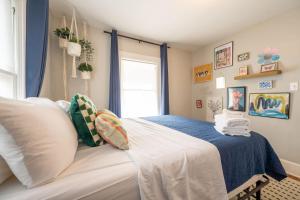 Quaint Indy Getaway in SoBro-Family Friendly