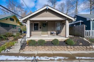 Quaint Indy Getaway in SoBro-Family Friendly