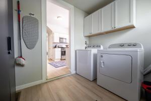 Modern 3BR Haven Near City Hotspots