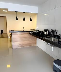 Casa moderna 1 suíte ar Wi-Fi - Garagem Moto