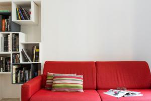 Silence next to the colosseum