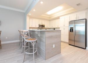 Phoenix Gulf Towers 2003