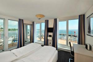 Apartment 35, "Captain's View", Blickrichtung offenes Meer, Binnenhafen, Strand