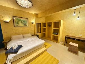 2 bedrooms apartment # 20 the upgraded