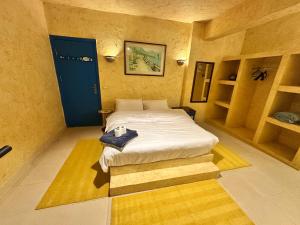 2 bedrooms apartment # 20 the upgraded