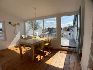 Helle Dachgeschosswohnung mit großer Südterrasse