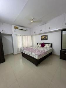 Little Chandhana Guest House