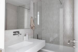 Grand Hideout, Artola Homes