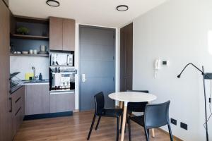 2BR Oasis in Las Condes Ready for Relaxation