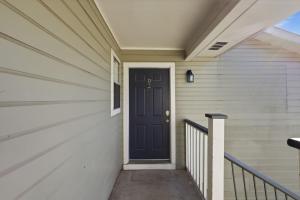 Comfortable 2BR2BA with Modern Touches