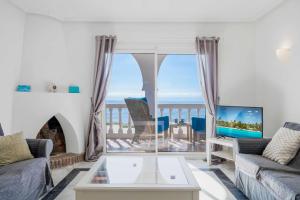 Bright Beachfront Apartment - ref 157 by Costarentals