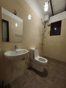 Stylish AC Apartment - Mt Lavinia Beach Walk