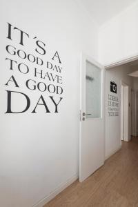 Lisbon Apartment Bairro Alto - Bica 3