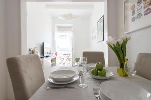 Lisbon Apartment Bairro Alto - Bica 3
