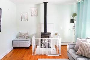 Family River Valley Retreat with Fireplace