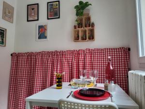 Le Lobrot - studio 2 personnes - parking facile