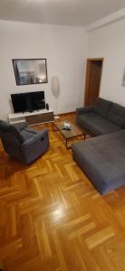 Paris 2 Night Private Parking