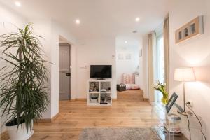 Lisbon Apartment Bairro Alto - Bica 1