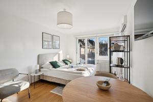 Studio City Center - Crown 13