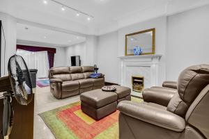 The House of Asha and Sunny