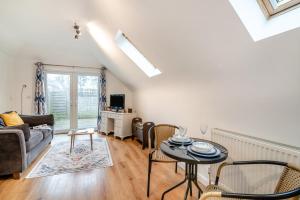 1 Bed in Hindhead oc-w34256