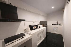 Caesars Corner 1 Bedroom House Entire Place