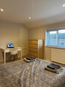 Botley House Stylish 2Bed with Garden & Parking