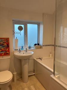 Botley House Stylish 2Bed with Garden & Parking