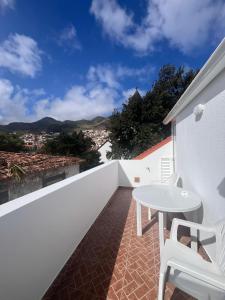 Machico Village Apartment - Private terrace and car park