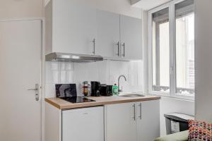 TBS 98 - Superb terrace apartment in Paris 15