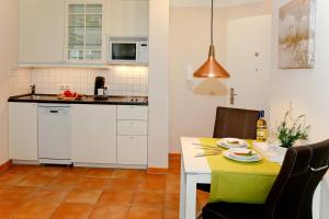 Strandstraße 32 - 04-36