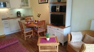 Strandstraße 32 - 04-06