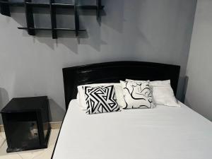 Quality apartment with shared living room