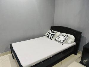 Quality apartment with shared living room