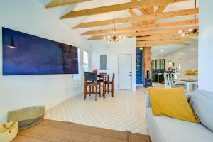 Vintage Home with Easy Downtown Tampa Access