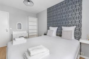 Cozy, Private Parking and Office with Screen 74 m2