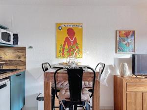 Studio 3 personnes avec terrasse à 500m de la plage Cavalière