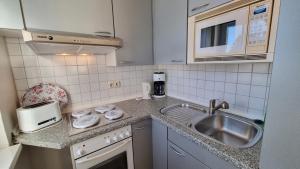 Strandstraße 33 - 18-14