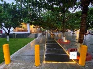 Almond Grove by MagoStays - 5BR Pool Farmhouse