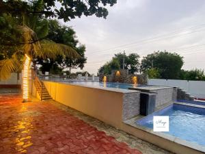 Almond Grove by MagoStays - 5BR Pool Farmhouse