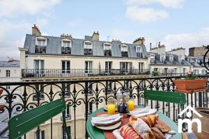 Marais 2B with Balcony by Melvane Luxury