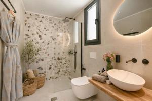 Hilaritas Suites Kefalonia, Luxury Villa-Style Suites with Private Pool & Stunning Sea Views