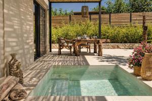 Hilaritas Suites Kefalonia, Luxury Villa-Style Suites with Private Pool & Stunning Sea Views