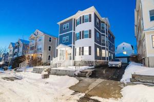 16-2 - 4BR Family Home in Worcester Near Parks