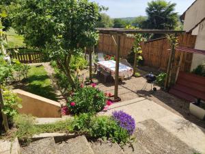 Studio e rez de jardin