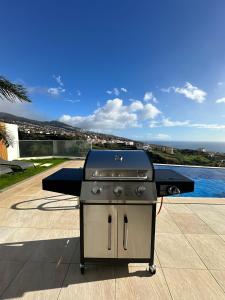 Sunny Ocean View Villa - Calma
