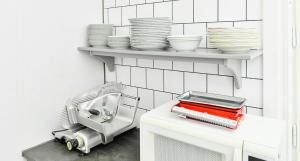 Historic Summer House By The Water On Ulvön