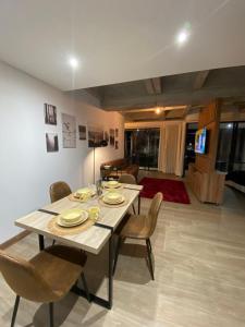 Art, design and urban life in Medellín loft