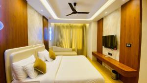 Golden Sands Hotel & Banquet