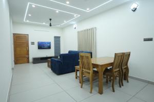 Siddhus Nest - Near to Lulu mall, Kochuveli Railway station and KIMS Hospital
